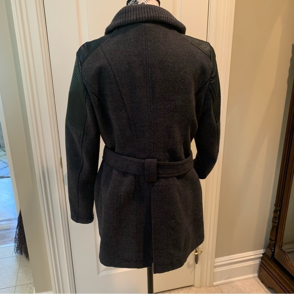 BcbgGeneration Women’s Jacket. Size Medium. Charcoal color - Picture 4 of 9